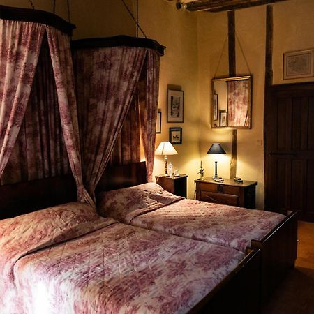 Manoir Du Bois Noblet Bed & Breakfast Louerre Exterior photo