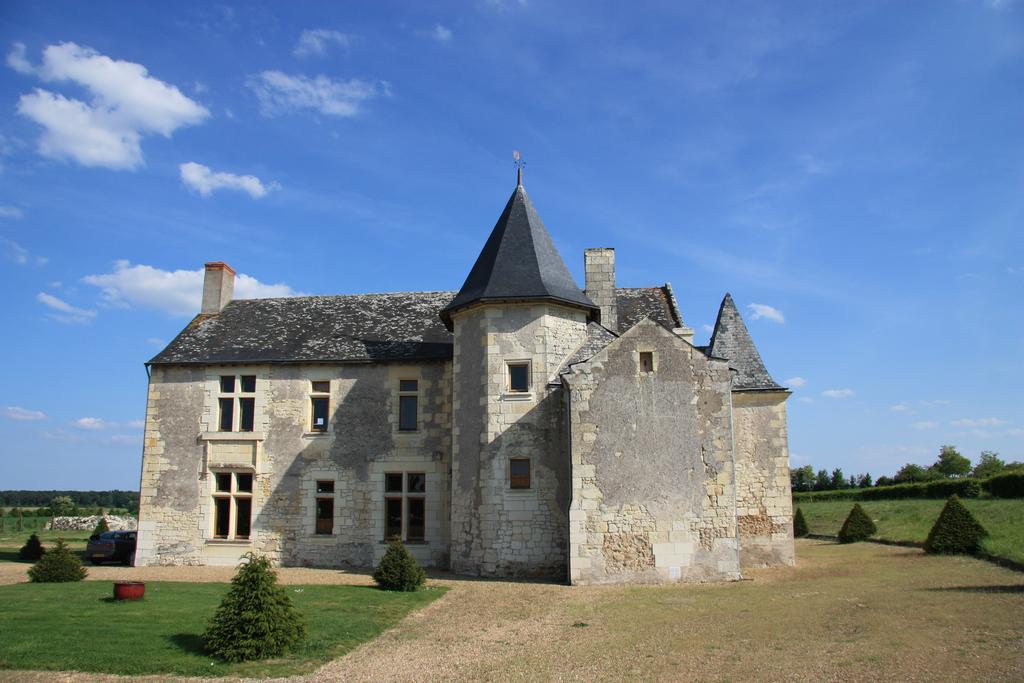 Manoir Du Bois Noblet Bed & Breakfast Louerre Exterior photo