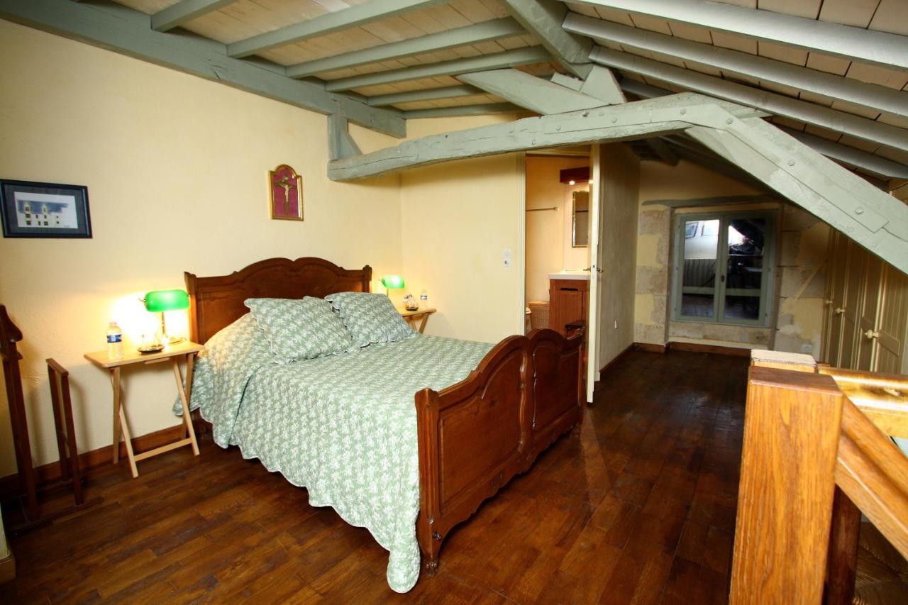 Manoir Du Bois Noblet Bed & Breakfast Louerre Exterior photo